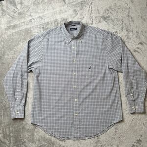 Nautica Shirt Men’s Medium Blue Tattersall Button Down Long Sleeve Preppy Office